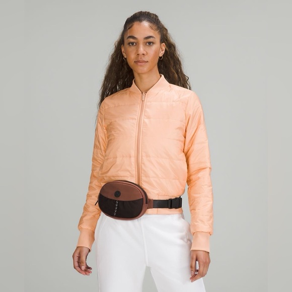 NWT Lululemon Take it on Belt Bag - Picture 2 of 13